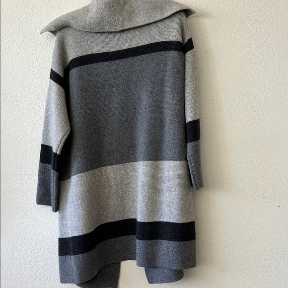 Vince NEW Wool and Cashmere Cardigan Oversized fit size XS - Picture 6 of 6